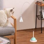 Interaktív macskajáték tapadókoronggal, rugalmas acélrúddal, tollakkal és harangokkal a figyelem felkeltésére, 90 cm, Fehér - Kép 2