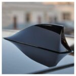 Autóantenna, cápafarkú, FM rádióantenna funkcióval, fekete