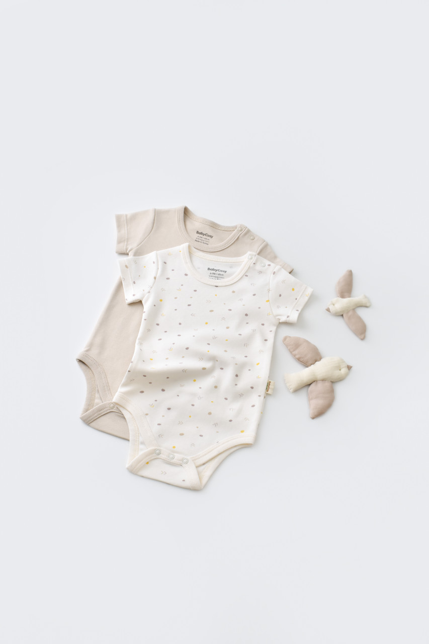 set-2-body-uri-bebe-unisex-100-bumbac-organic-ecru-cu-buline-babycosy7421 Set 2 baba unisex test -100% organikus pamut -cru golyókkal, babycosy (méret: 18-24 hónap) - Kép 1