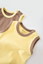 Állítson be 2 testet ujja nélkül ribaána baba unisex organikus pamut és 5%elasztán-vanília/barna babycosy (méret: 3-6 hónap) - Kép 4
