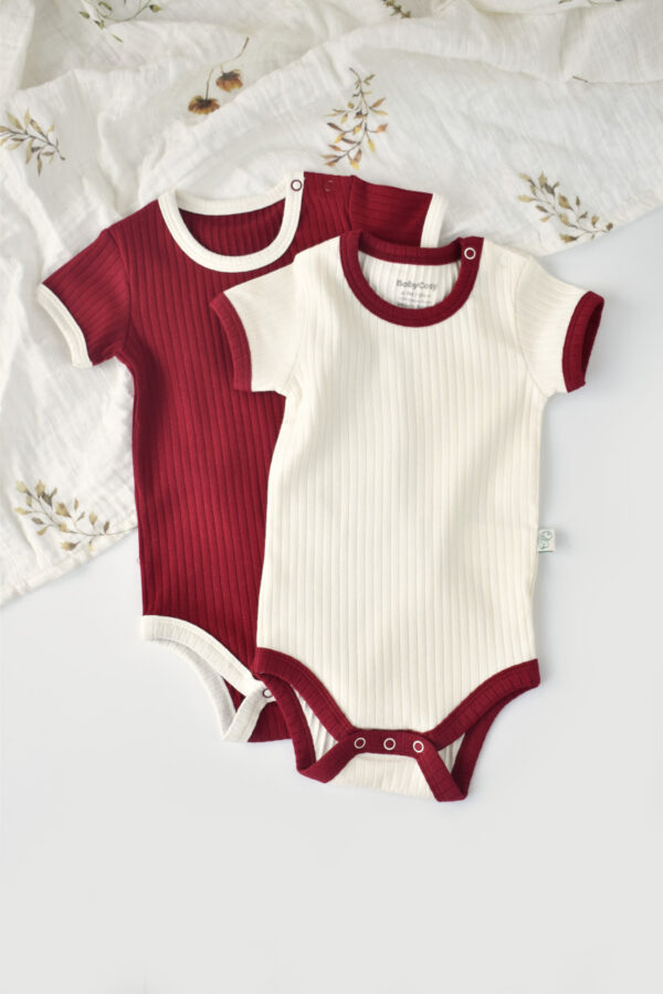 2 test testének babana unisex organikus pamut és 5%elasztán-cecru/bordo, babycosy (méret: 6-9 hónap)