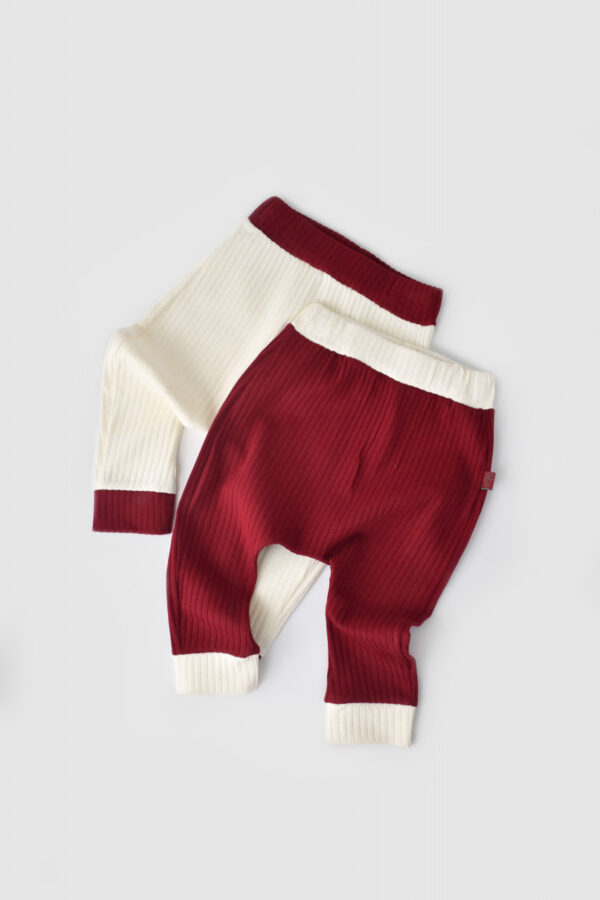 Állítsa be 2 Babana Unisex Ribana nadrágot organikus pamutban és 5%elasztánban - ECRU/Bordo, BabyCosy (méret: 18-24 hónap)