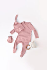 4 darabkészlet: blúz, nadrág, ketrec és organikus és modális pamutkesztyű - rózsa, babycosy (méret: 6-9 hónap)