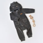 Medve cipzárral és motorháztetővel és hosszú nadrággal 80% organikus pamutból és 20% poliészterrel - Anthracite, BabyCosy (Méret: 6-9 hónap)